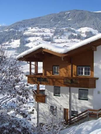Ferienwohnung Sonnentraum Hainzenberg Exterior foto